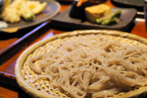 【明石グルメ】今だけの特別メニュー！小料理店「五半」でお蕎麦と天ぷらのランチ