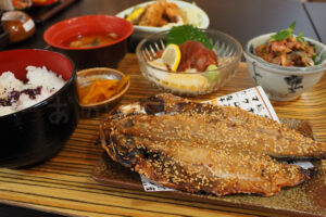 【明石グルメ】リニューアルオープンした「あかし亭」で魚いっぱいのランチ食べてきた