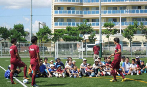 大蔵海岸多目的広場で「ヴィッセル神戸親子サッカー教室2022春@明石」開催