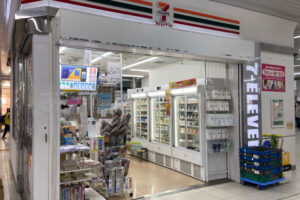 JR明石駅改札口前のセブンイレブンが5/7から一時閉店！7月リニューアルオープン予定