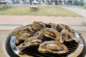 相生産カキを堪能！大蔵海岸BBQ「ZAZAZA」で牡蠣小屋が冬限定オープン