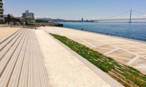 「明石T3テラス」明石港東外港～明石市役所裏に誕生！AKASHIモニュメントも