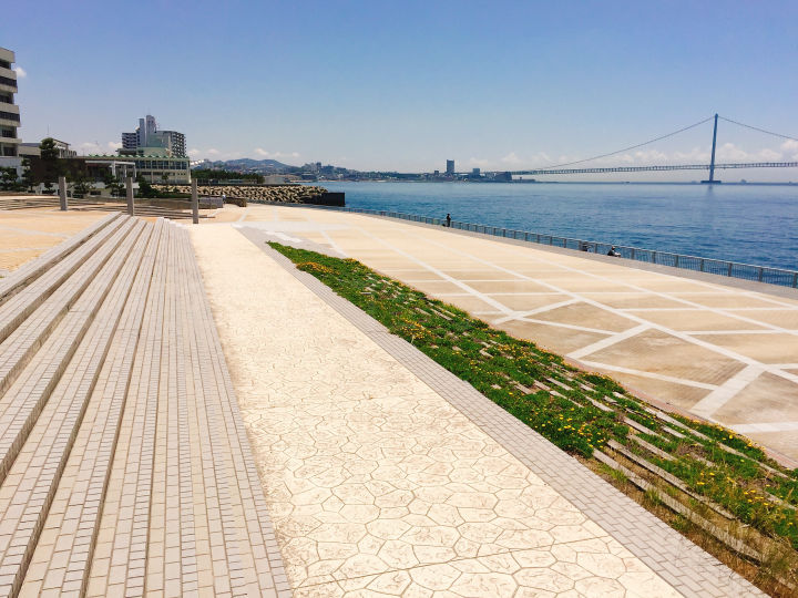 「明石T3テラス」明石港東外港~明石市役所裏に誕生!AKASHIモニュメントも